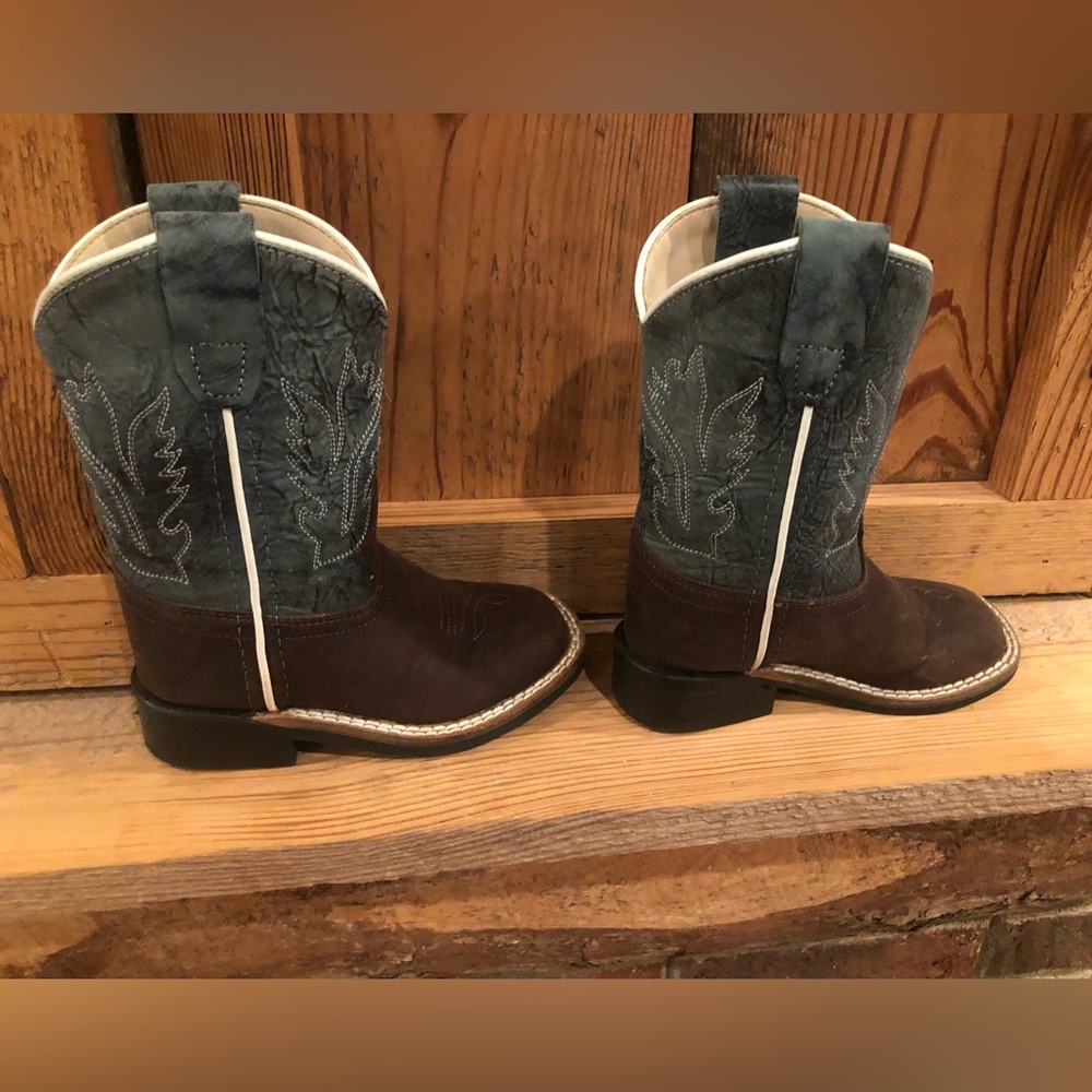 Old West boy’s cowboy boots. Western, country, rustic. Brown/blue like new - Picture 4 of 8